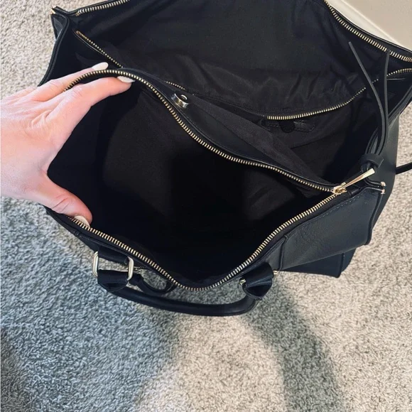 Black Leather Tote Bag - Picture 9 of 12